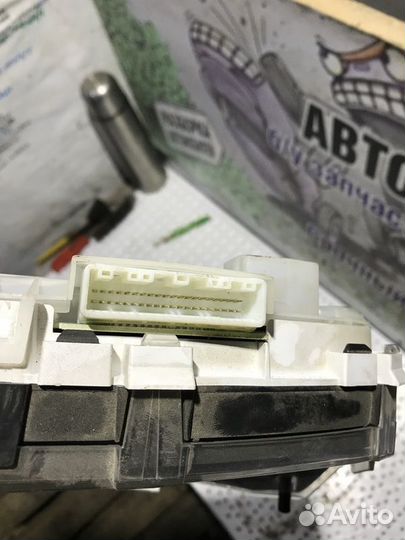 Щиток приборов Toyota Alphard V 3.0 v6