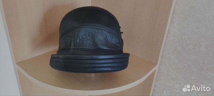 Шляпка женская кожаная демисезонная