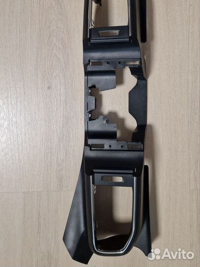 Пластик торпедо Ford Explorer 6 VI 2020