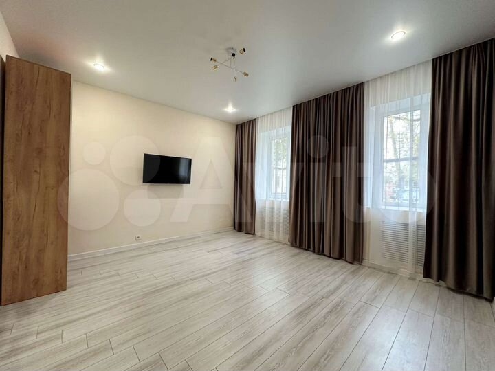2-к. квартира, 60 м², 1/2 эт.