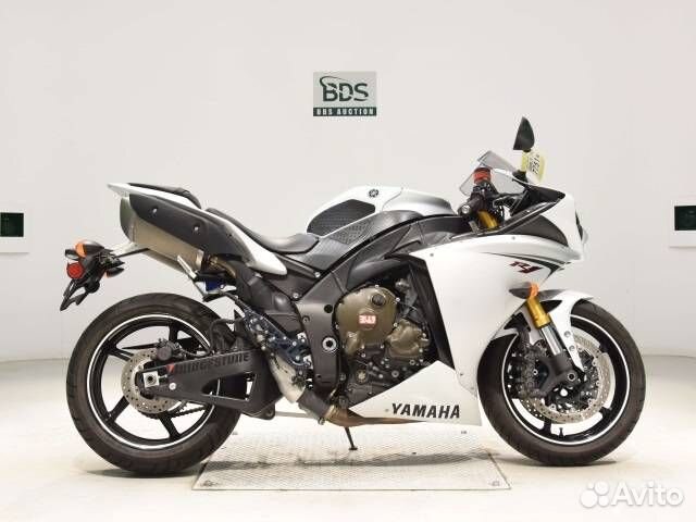 Yamaha YZF-R1