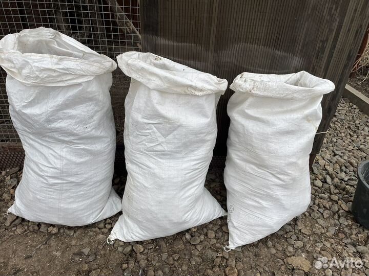 Куриный помет в мешках