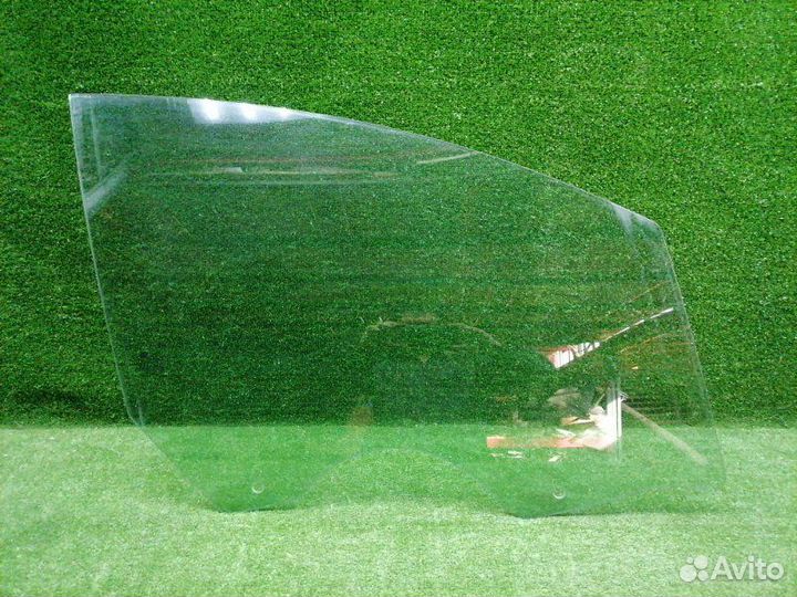 Стекло двери переднее правое Opel Astra H