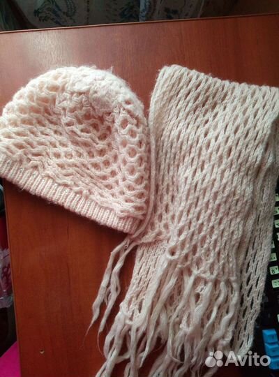 Шапка женская вязаная