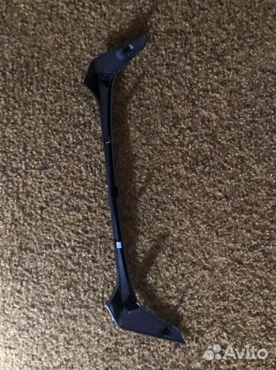 Молдинг на нижнюю консоль лада веста