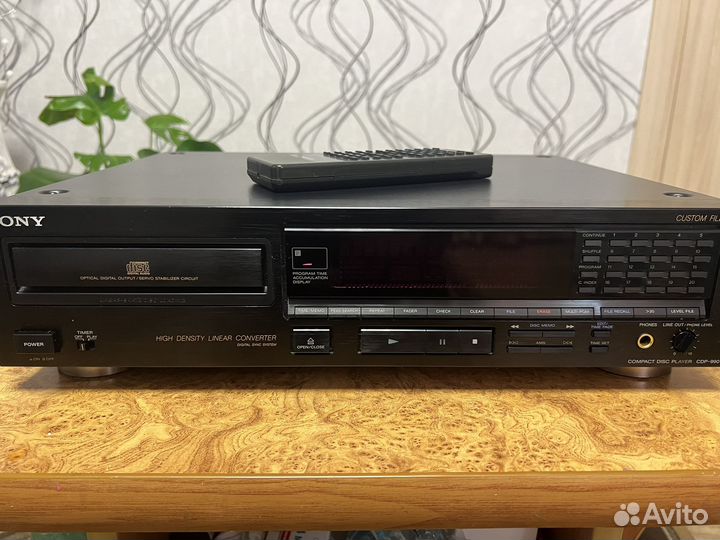Продам CD проигрыватель sony CDP-990