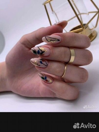 Мастер маникюра