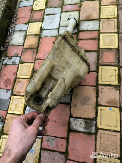 Toyota corolla 2003 130 usa бачок омывателя