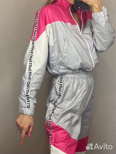 Костюм спортивный