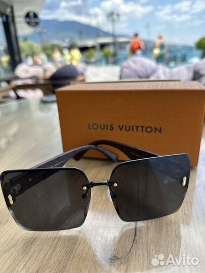 Солнцезащитные очки женские