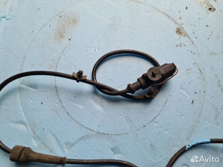 Датчик ABS Nissan Tiida