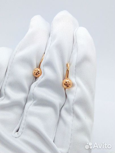 Золотые серьги