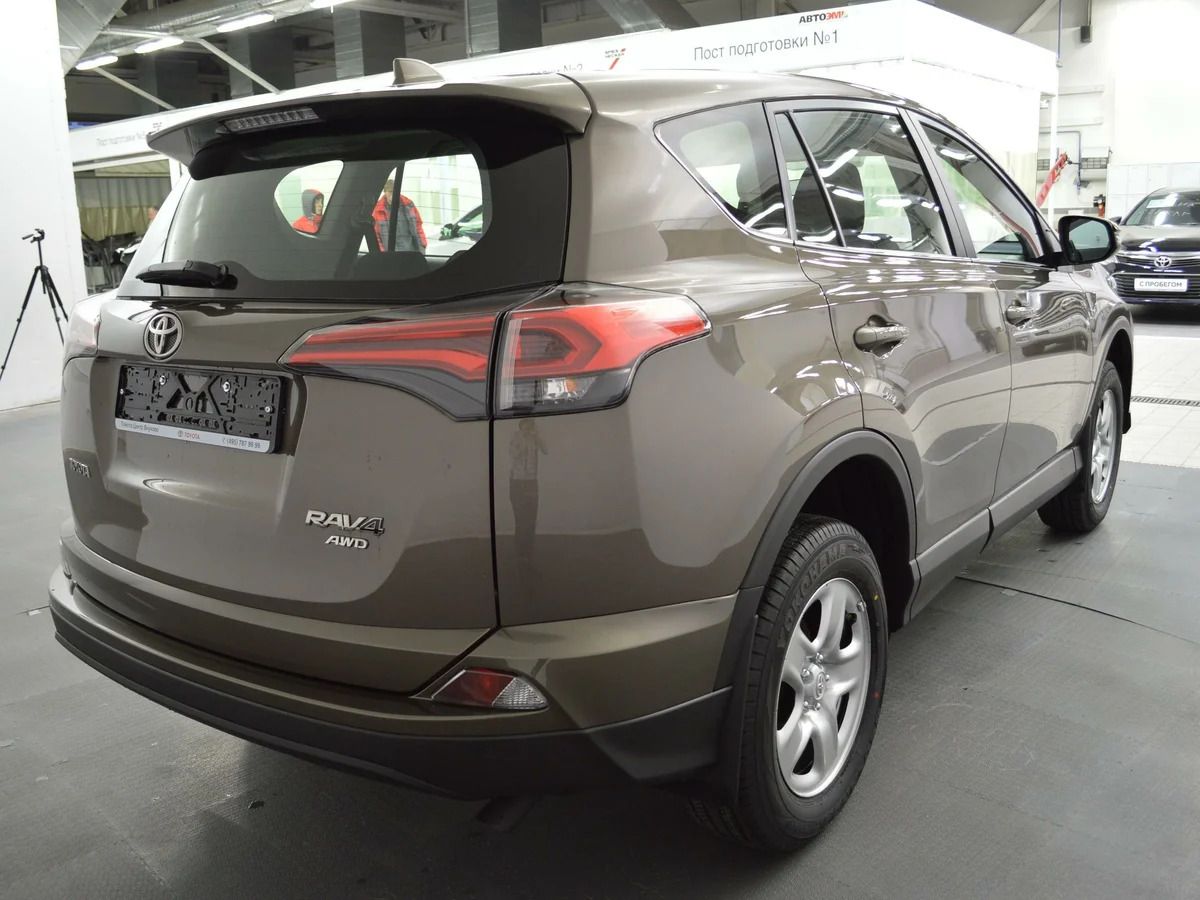 Toyota RAV4: фото владельца