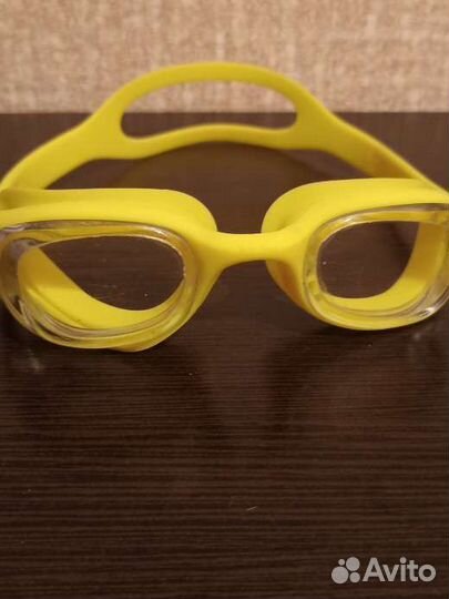 Очки для плавания