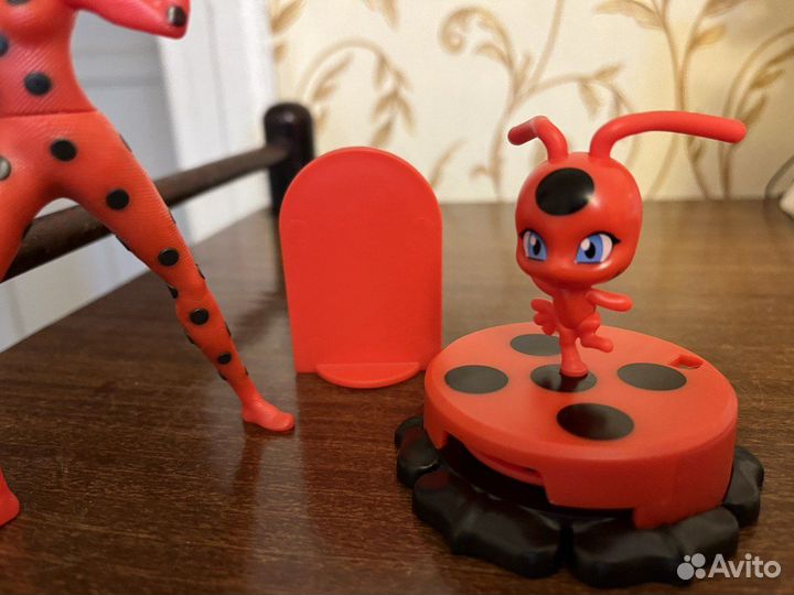Игрушка Lady Bug из Kinder Maxi