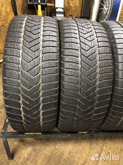 Pirelli Winter Sottozero 3 245/40 R20 и 285/35 R20 104V