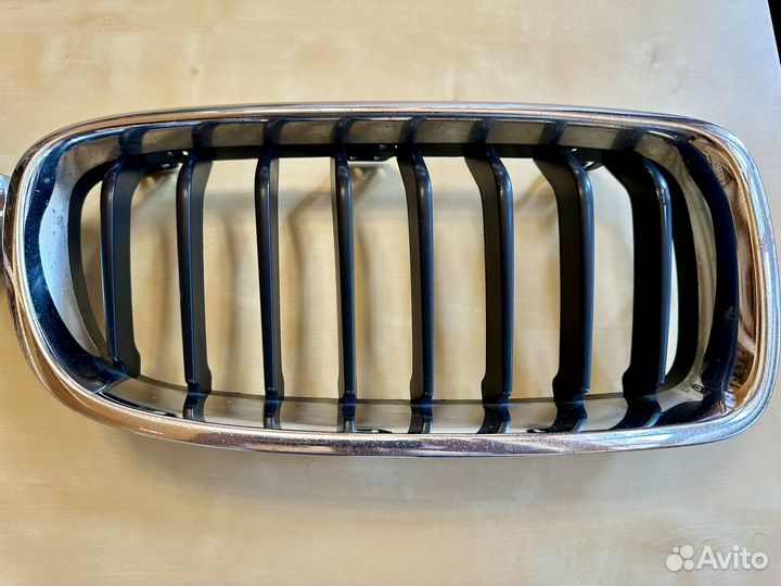 Решетки радиатора (ноздри) bmw f30