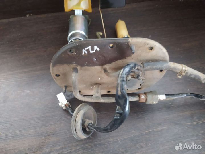 Топливный насос в сборе Тойота Camry VZV33