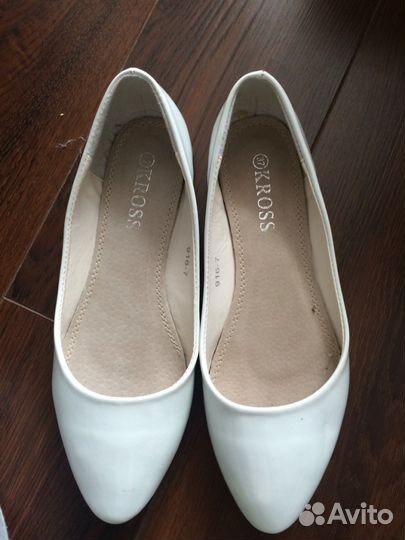 Белые балетки