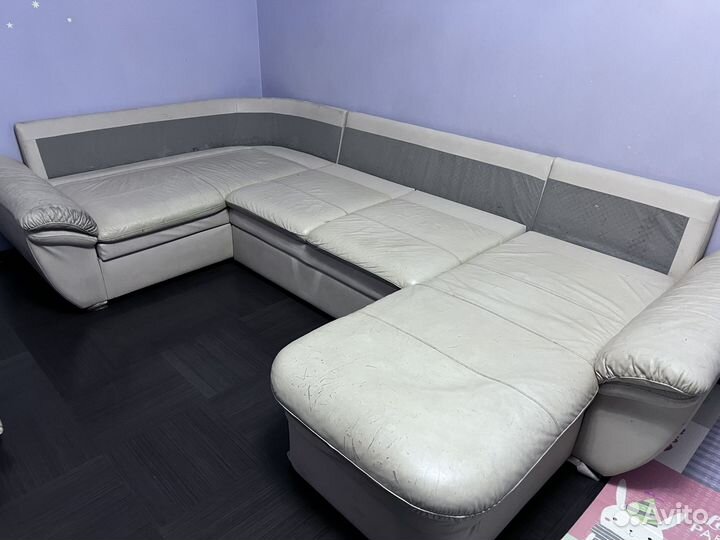 Диван кожаный