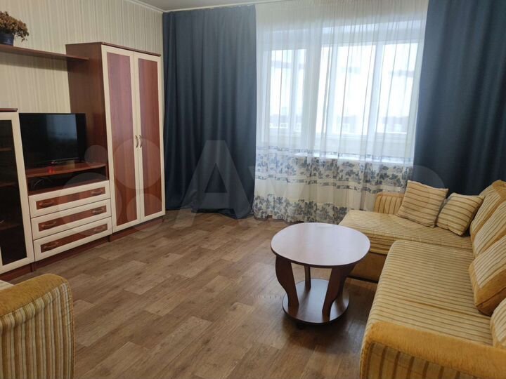 2-к. квартира, 60 м², 3/10 эт.