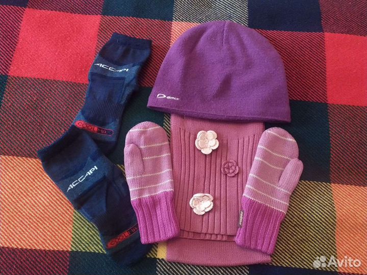 Комплект шапка и шарф, варежки и термоноски