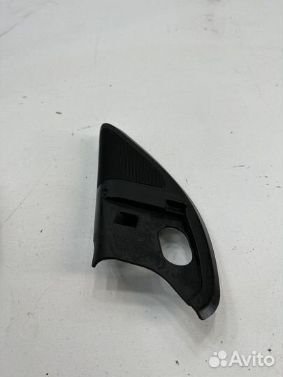 Skoda Octavia A7 заглушка зеркала с динамиком