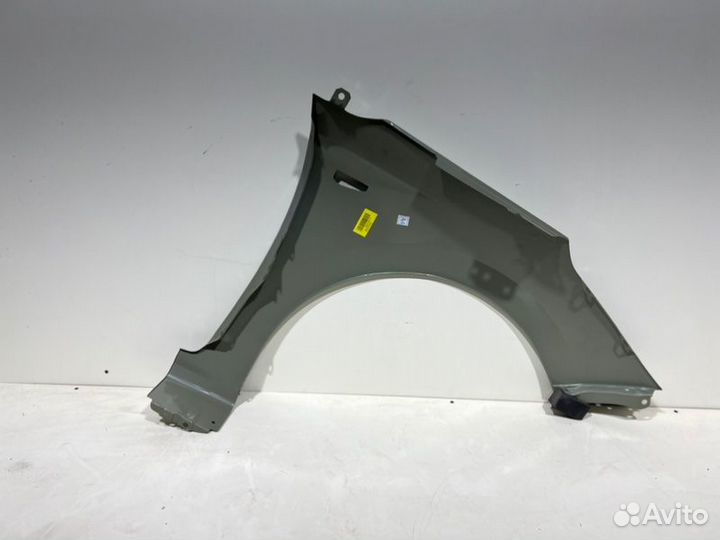 Крыло переднее