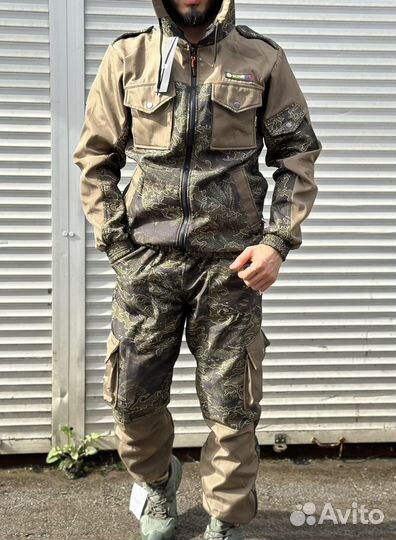 Камуфляжный костюм