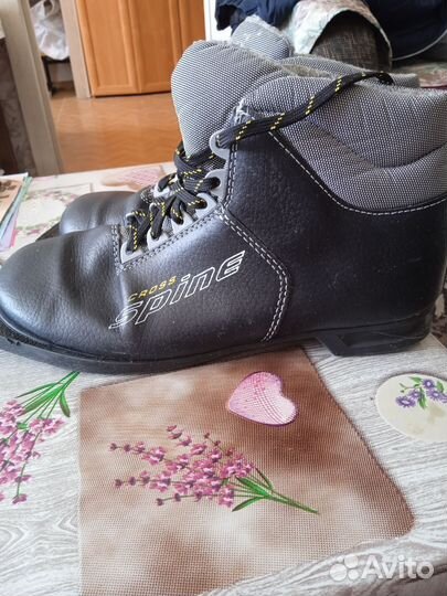Ботинки лыжные 40 размер