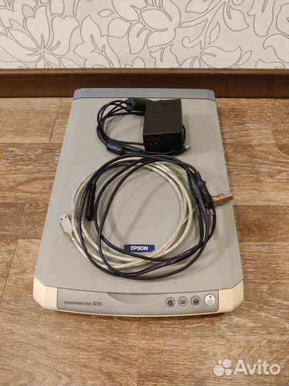 Сканер А4 Epson Perfection 1270