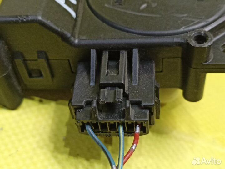 Сервопривод заслонки печки Toyota Windom MCV21