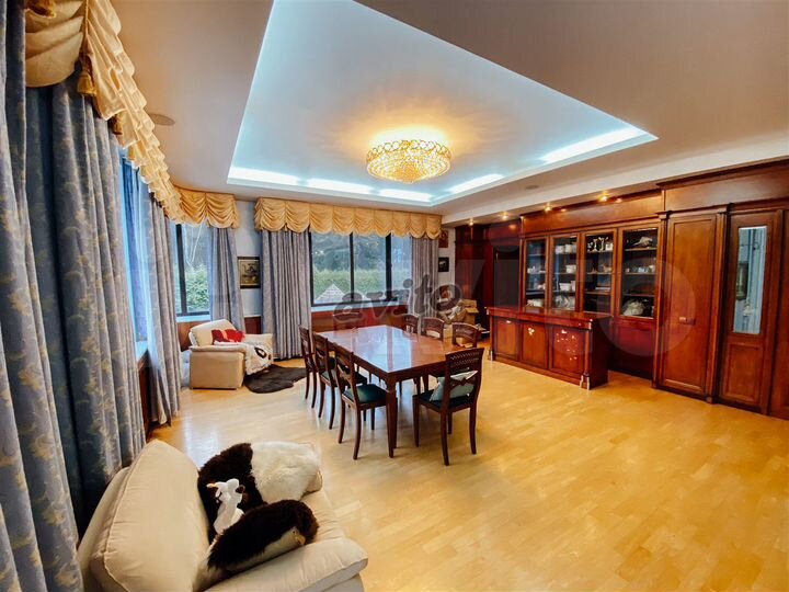 Коттедж 850 м² на участке 100 сот.