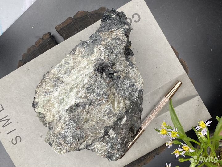 Дельхайелит / Кристалл Эгирин 3 кг