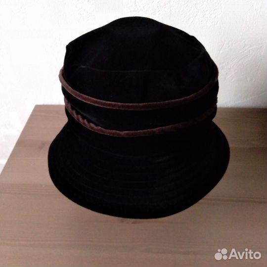 Шляпа женская велюровая
