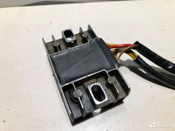 Регулятор напряжения Yamaha XJR 400 1993г