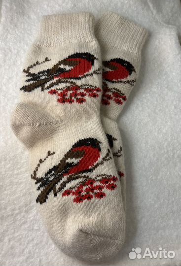 Теплые шерстяные носочки со снегирями