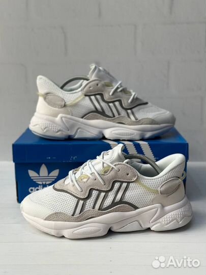 Кроссовки Adidas ozweego