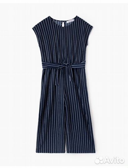 Длинный женский комбинезон в полоску с поясом