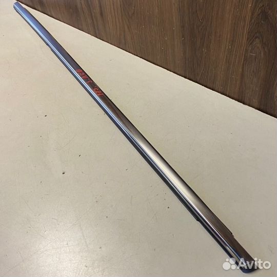 Молдинг стекла задний левый Geely Monjaro