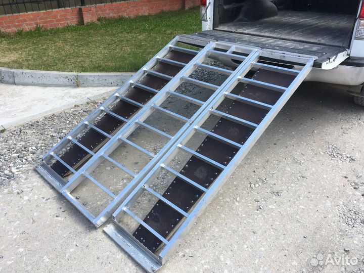 Заезд в кузов пикапа