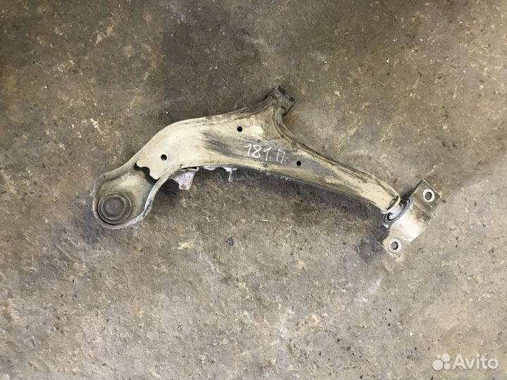 Рычаг передний правый Nissan Maxima A33