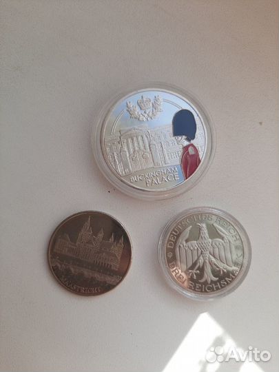 Коллекционные сувенирные монеты