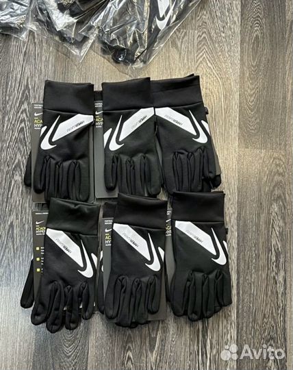 Перчатки nike hyperwarm