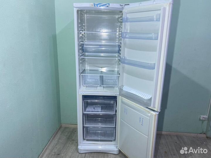 Холодильник Indesit