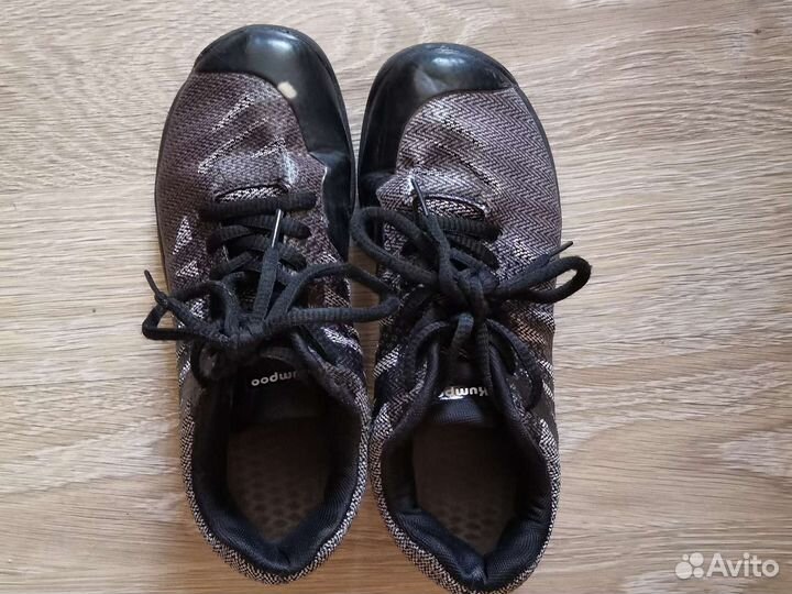 Кроссовки Kumpoo