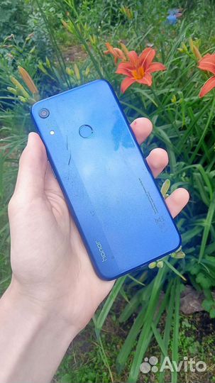 Отличный Honor 8A 2/32