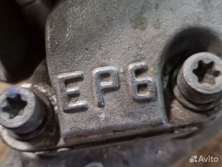 Кронштейн подушка двигателя Citroen c4 b7 sedan