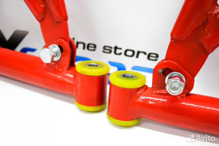 Рычаги треугольные 