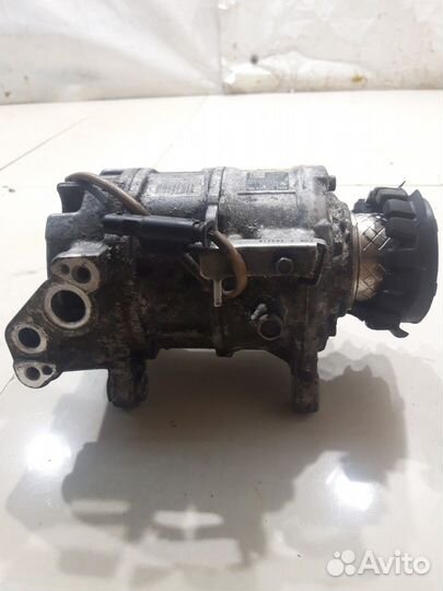 Компрессор кондиционера (BMW 3 F30/F31/F34/F35)